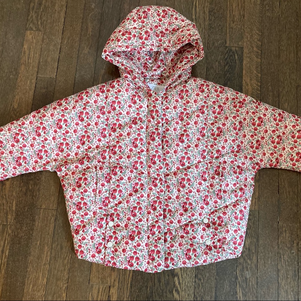 Zara Girls Floral Puffer Jacket Pockets Red pink floral Hooded Snap Sz 8-9 Y